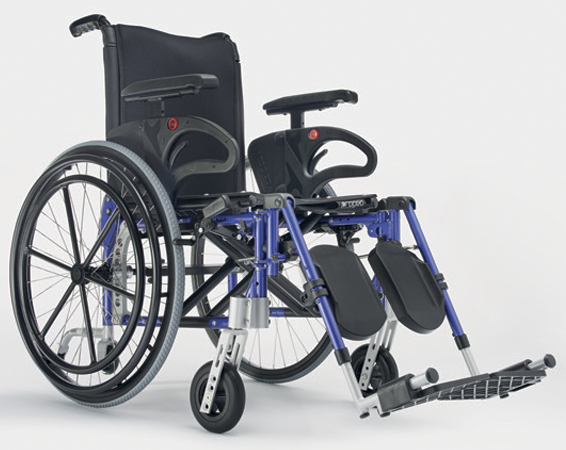 Fotoliu rulant cu antrenare manuala – Progeo Basic Light Plus Fotoliu rulant cu antrenare manuala – Progeo Basic Light Plus