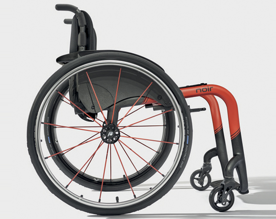 Fotoliu rulant cu antrenare manuala – Progeo Noir Fotoliu rulant cu antrenare manuala – Progeo Noir